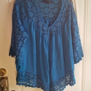 Beautiful vibrant blue lacy 16W blouse.